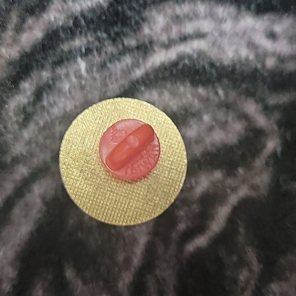 2/$7*"High Roller" Pin - Picture 2 of 2